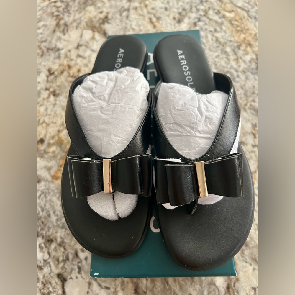 AEROSOLES Black Cassville Sandals